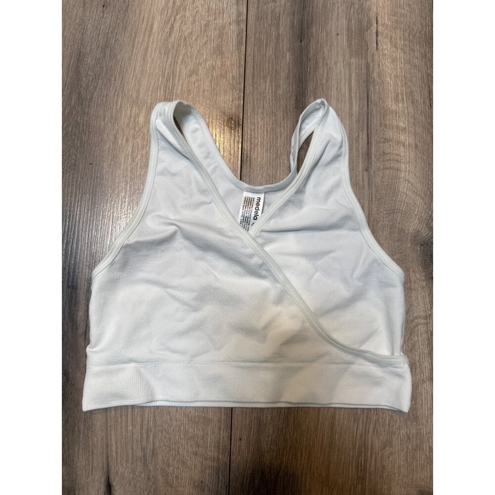 Medela Womans White Crossover Nursing Bra M/L Soft Stretchy Cotton Blend